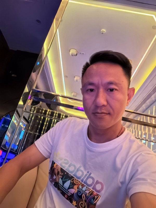 辞岸的第二张照片--济宁相亲服务中心