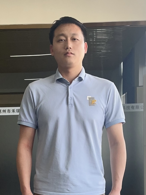 鹊桥的第一张照片--济宁相亲服务中心