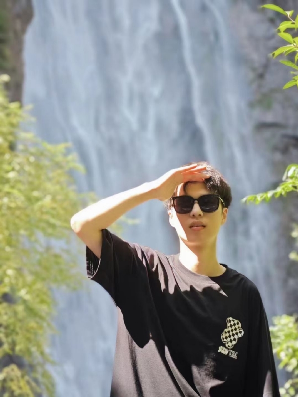 大橙子的第一张照片--济宁相亲服务中心