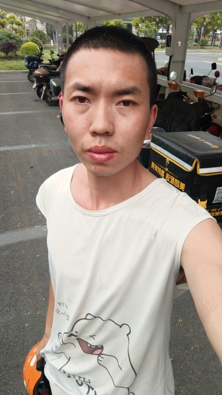 想找个女朋友的第一张照片--济宁相亲服务中心